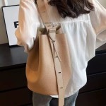 Women's handbag, large capacity, fashionable and niche design, shoulder bag, stylish crossbody bag